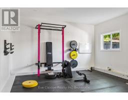 90 DEAN AVENUE - 38