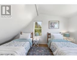 9 MAPLE LANE - 30