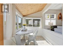 9 MAPLE LANE - 8