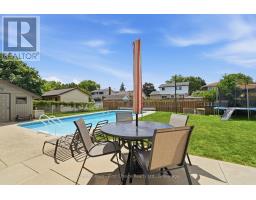 29 WINDEMERE CRESCENT - 36