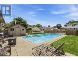 29 WINDEMERE CRESCENT - 37