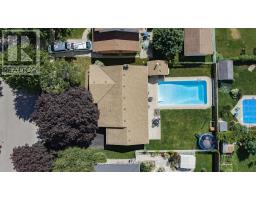 29 WINDEMERE CRESCENT - 4