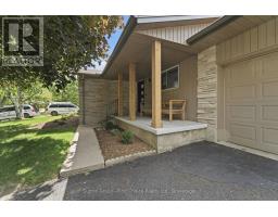 29 WINDEMERE CRESCENT - 41