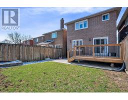 15 WHITE BOULEVARD - 28