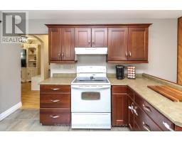 33 PARKWOOD DRIVE - 19