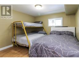 33 PARKWOOD DRIVE - 26