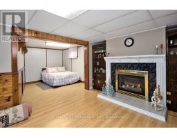 555 SPRUCE STREET - 20