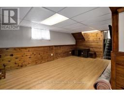 555 SPRUCE STREET - 21