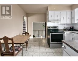 555 SPRUCE STREET - 7