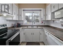 555 SPRUCE STREET - 9