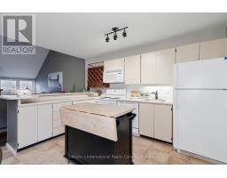 214 - 214 ESCARPMENT CRESCENT - 7
