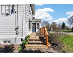 438 RUSSELL STREET - 3