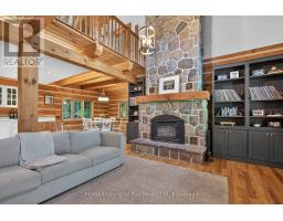 19 KINGFISHER CRESCENT - 13