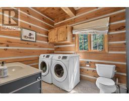 19 KINGFISHER CRESCENT - 16