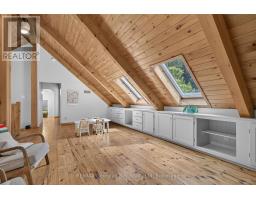 19 KINGFISHER CRESCENT - 19