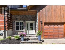 19 KINGFISHER CRESCENT - 2