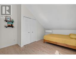 19 KINGFISHER CRESCENT - 27