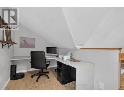 19 KINGFISHER CRESCENT - 28