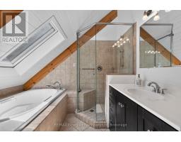 19 KINGFISHER CRESCENT - 30