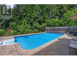 19 KINGFISHER CRESCENT - 32