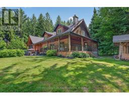 19 KINGFISHER CRESCENT - 37