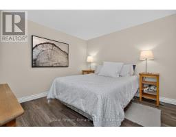 2141 CHAMPLAIN ROAD - 12
