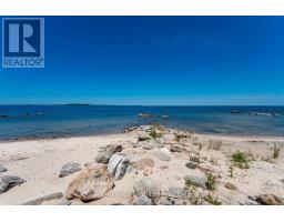 2141 CHAMPLAIN ROAD - 31