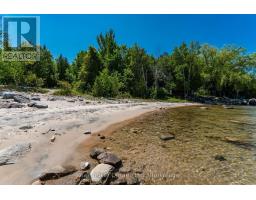 2141 CHAMPLAIN ROAD - 32
