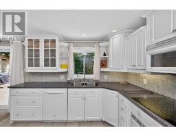 2141 CHAMPLAIN ROAD - 8