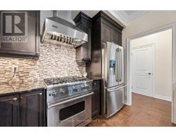 10 - 2061 MARIA STREET - 17