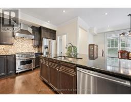 10 - 2061 MARIA STREET - 31