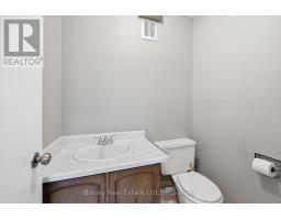 107 - 5475 LAKESHORE STREET - 7