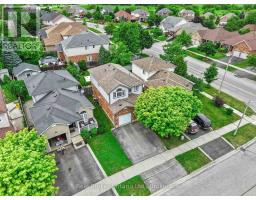 4 BEARDMORE CRESCENT - 2