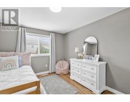 4 BEARDMORE CRESCENT - 22
