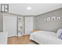 4 BEARDMORE CRESCENT - 23