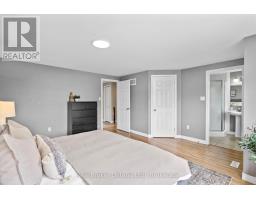 4 BEARDMORE CRESCENT - 25