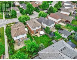 4 BEARDMORE CRESCENT - 38
