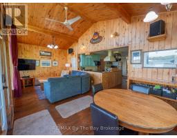 116 ISLAND 150/ BROSSEAU ISLAND - 11