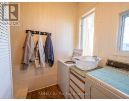 116 ISLAND 150/ BROSSEAU ISLAND - 18