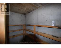 62 KING STREET N - 17