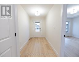 222 16TH AVENUE CRESCENT - 3
