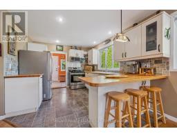 32 HOLLY TRAIL - 18