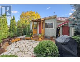 32 HOLLY TRAIL - 39