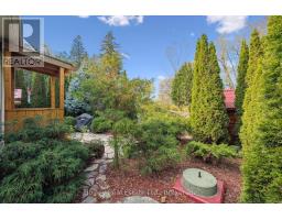 32 HOLLY TRAIL - 41