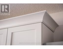 194 BRIDGE CRESCENT - 5