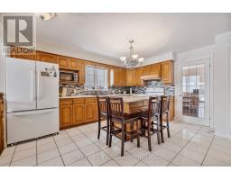 750 MCPHERSON CRESCENT - 13