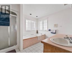750 MCPHERSON CRESCENT - 27