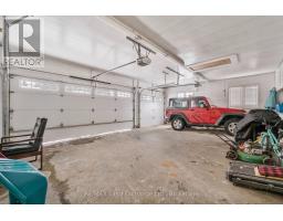 750 MCPHERSON CRESCENT - 34