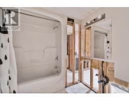 750 MCPHERSON CRESCENT - 43
