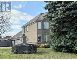 750 MCPHERSON CRESCENT - 6